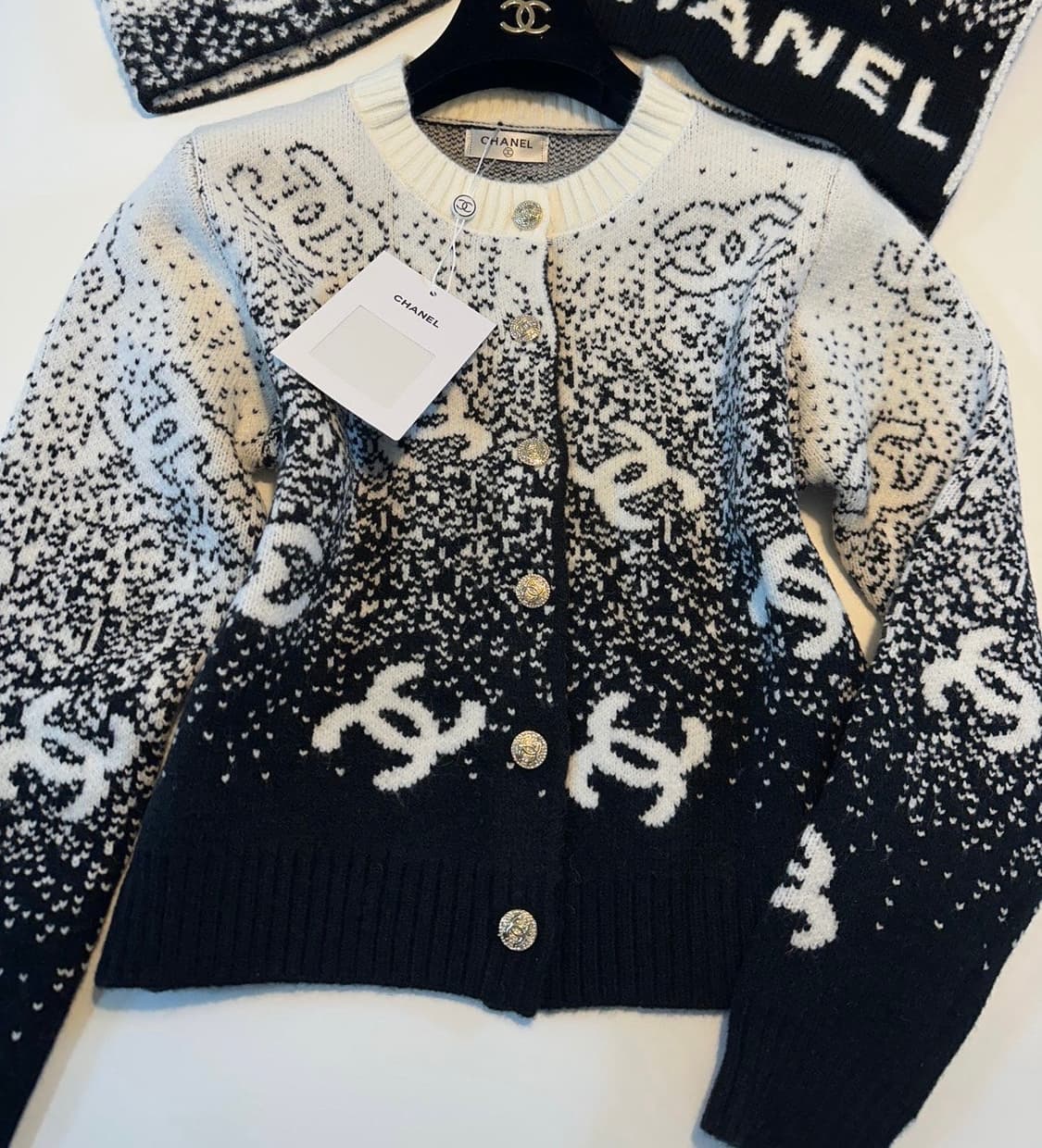 (새상품)샤넬25코코네쥬가디건 상품이미지5
