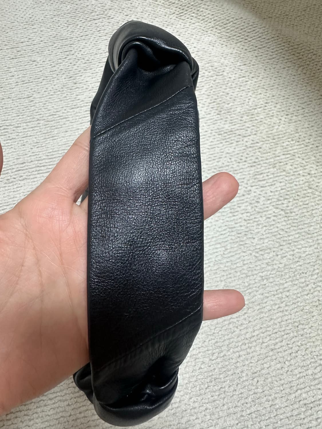 르메르 포춘백 미니 블랙 나파레더 램스킨 상품이미지6