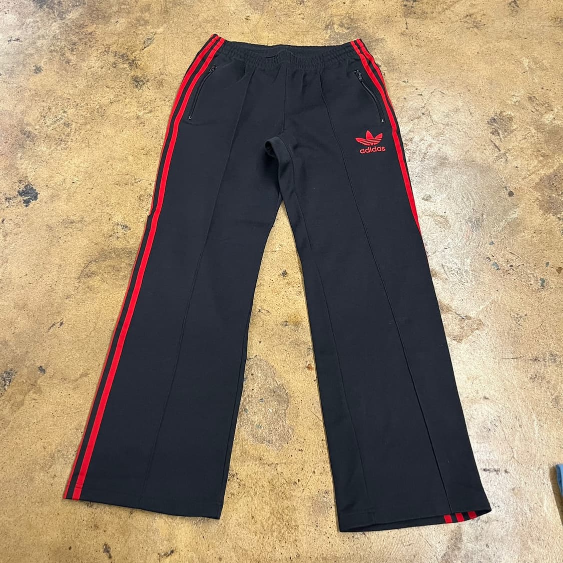 [정품/100] 아디다스 삼선 트랙 팬츠 블랙 레드 b16 상품이미지2