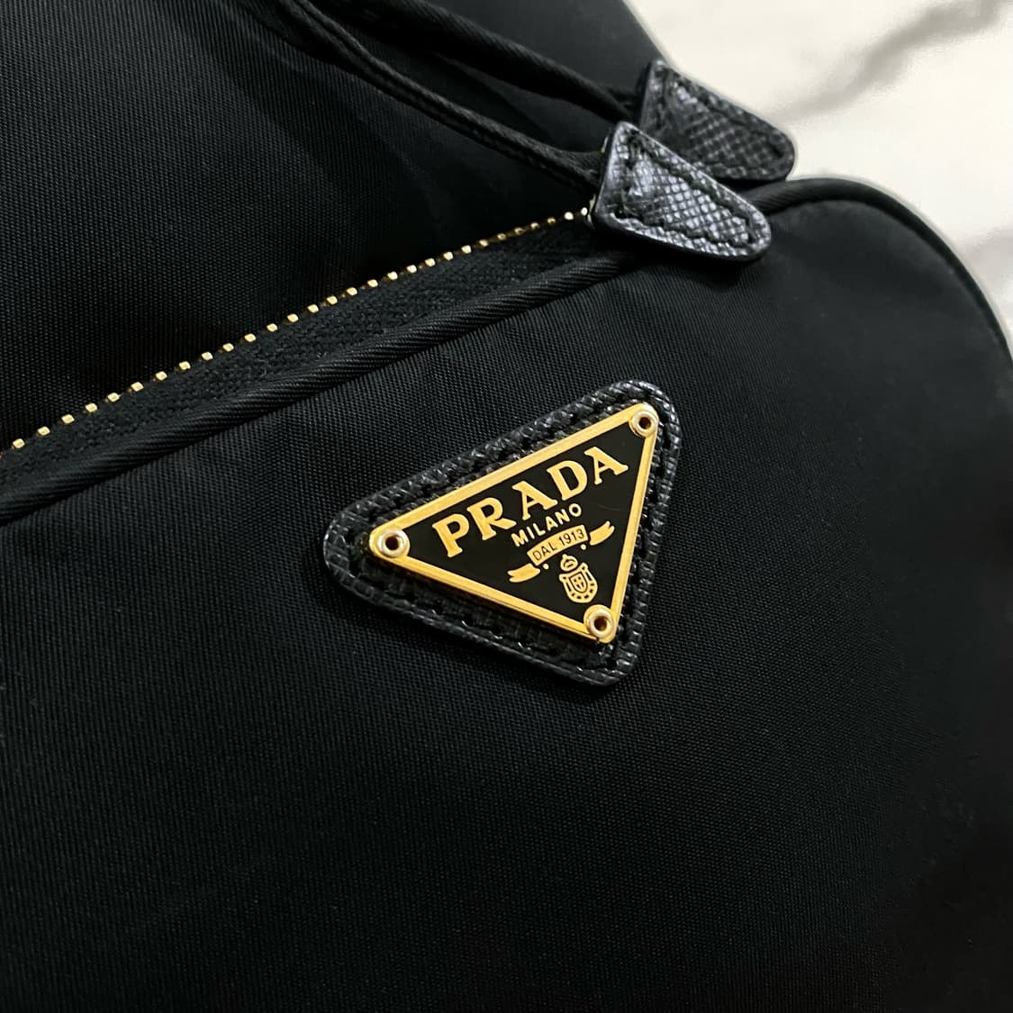 프라다 듀엣 리나일론 삼각로고 버킷백 1BH038 블랙 상품이미지6