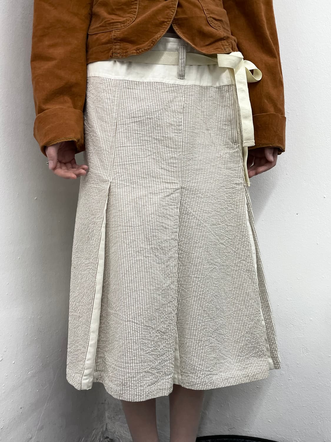 스트라이프 스트랩 플리츠 스커트 상품이미지4