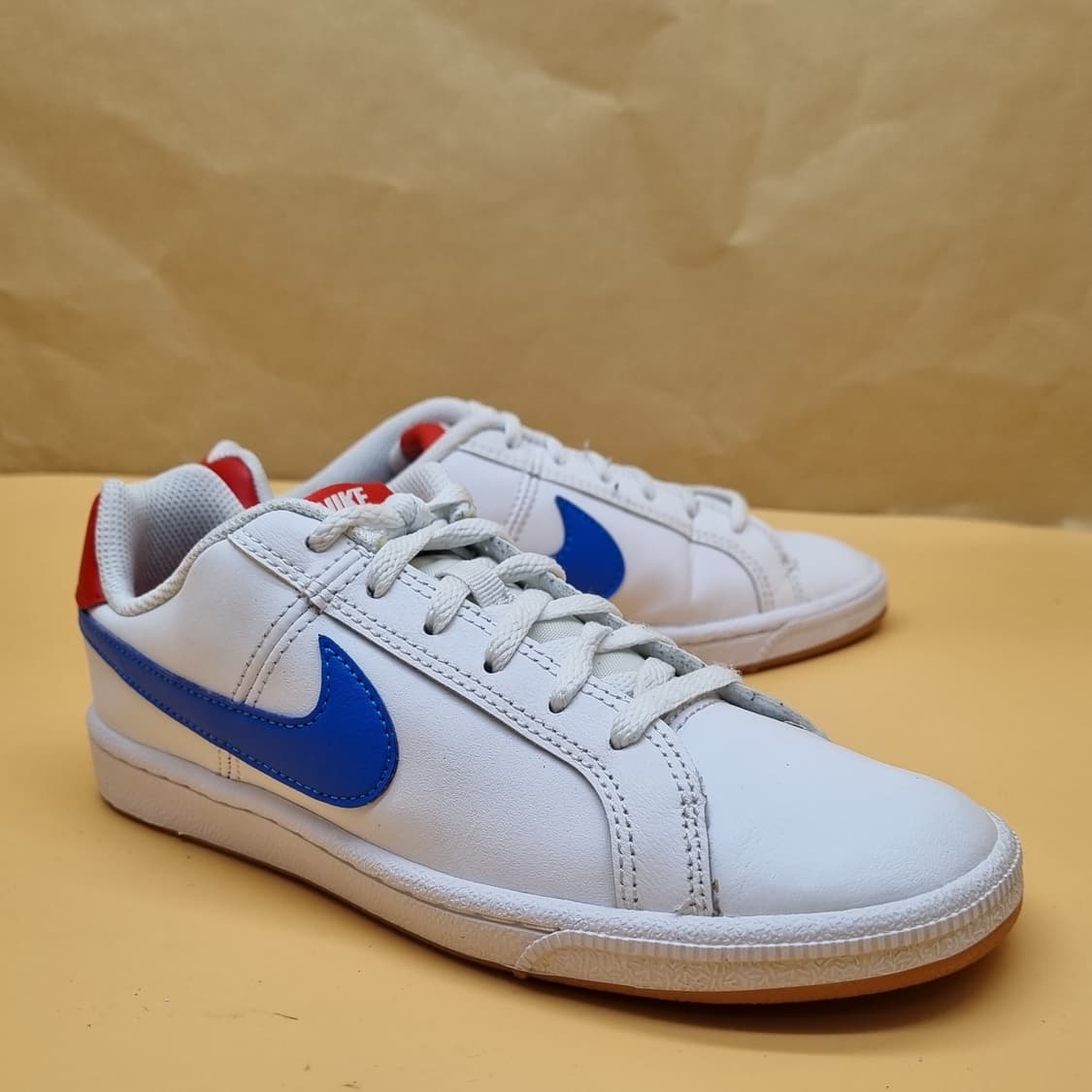 나이키 코트 로얄 흰파빨 여성스니커즈235  상품이미지1