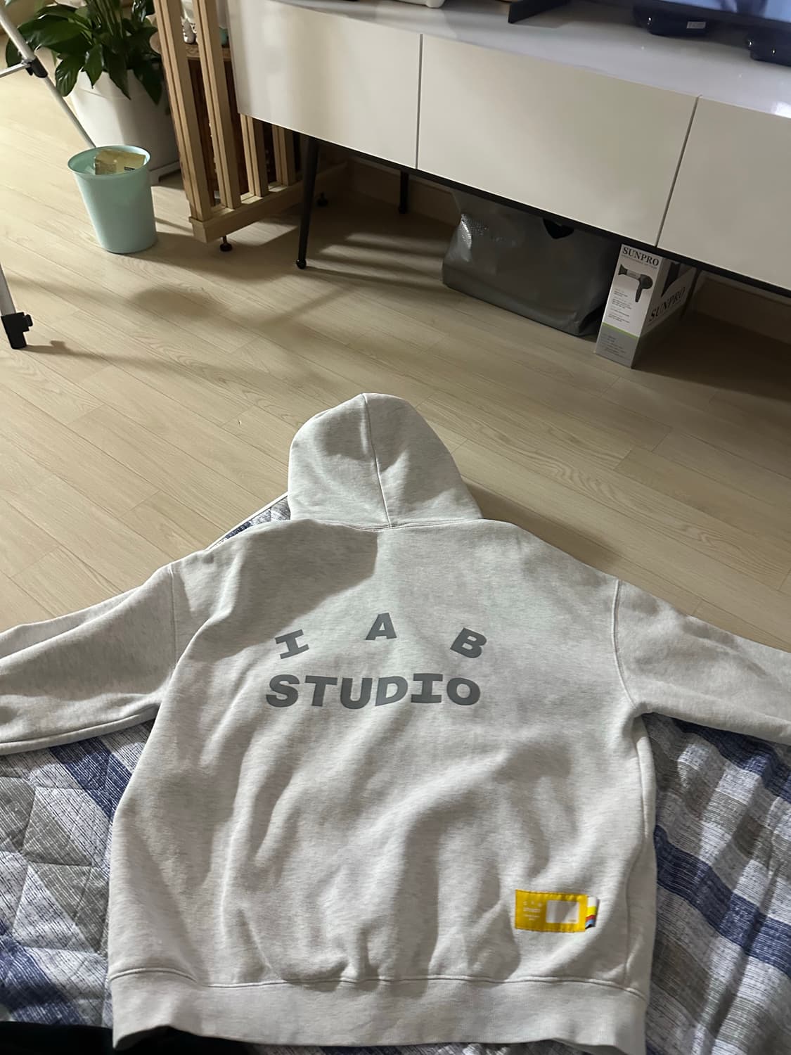 아이앱스튜디오 10주년 후드 라이트그레이 상품이미지2