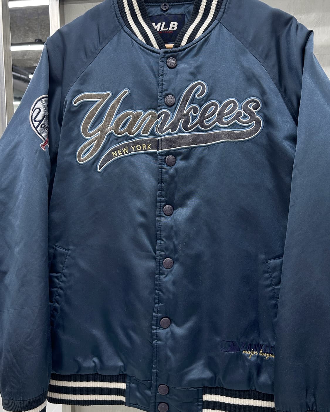 엠엘비 00s  뉴욕 양키즈 사틴쉘 스타디움 자켓 상품이미지2