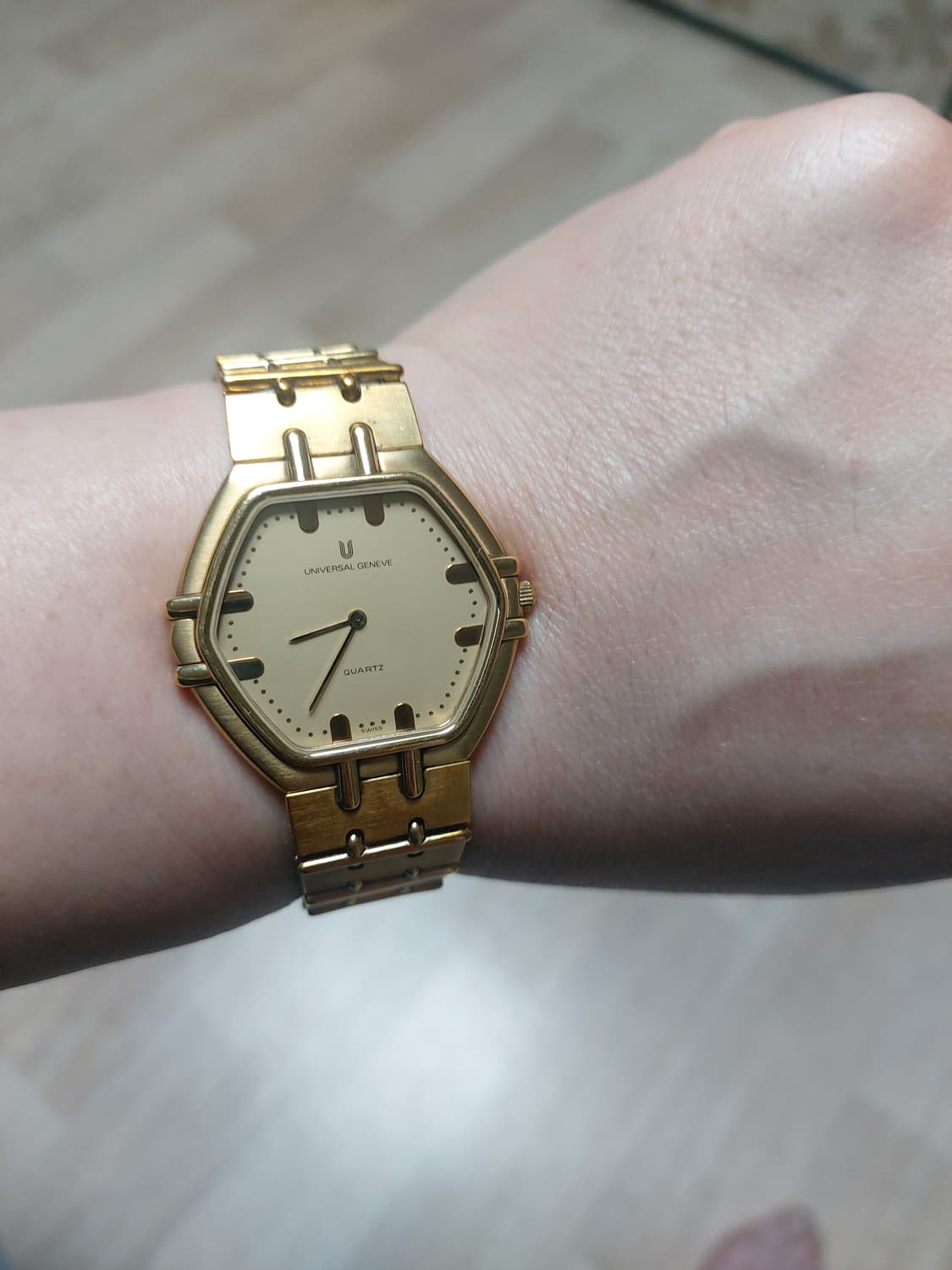 유니버셜제네브 금장 쿼츠  상품이미지4