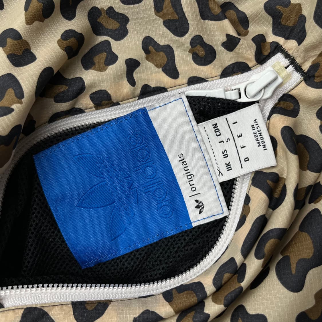 아디다스 레오파드라인 리버시블 바람막이 상품이미지9