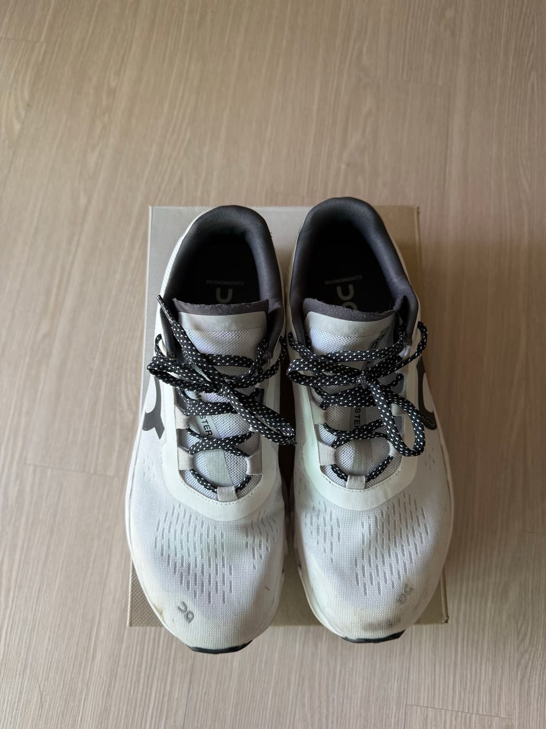 [270] 온 러닝 클라우드몬스터 올 화이트 상품이미지3