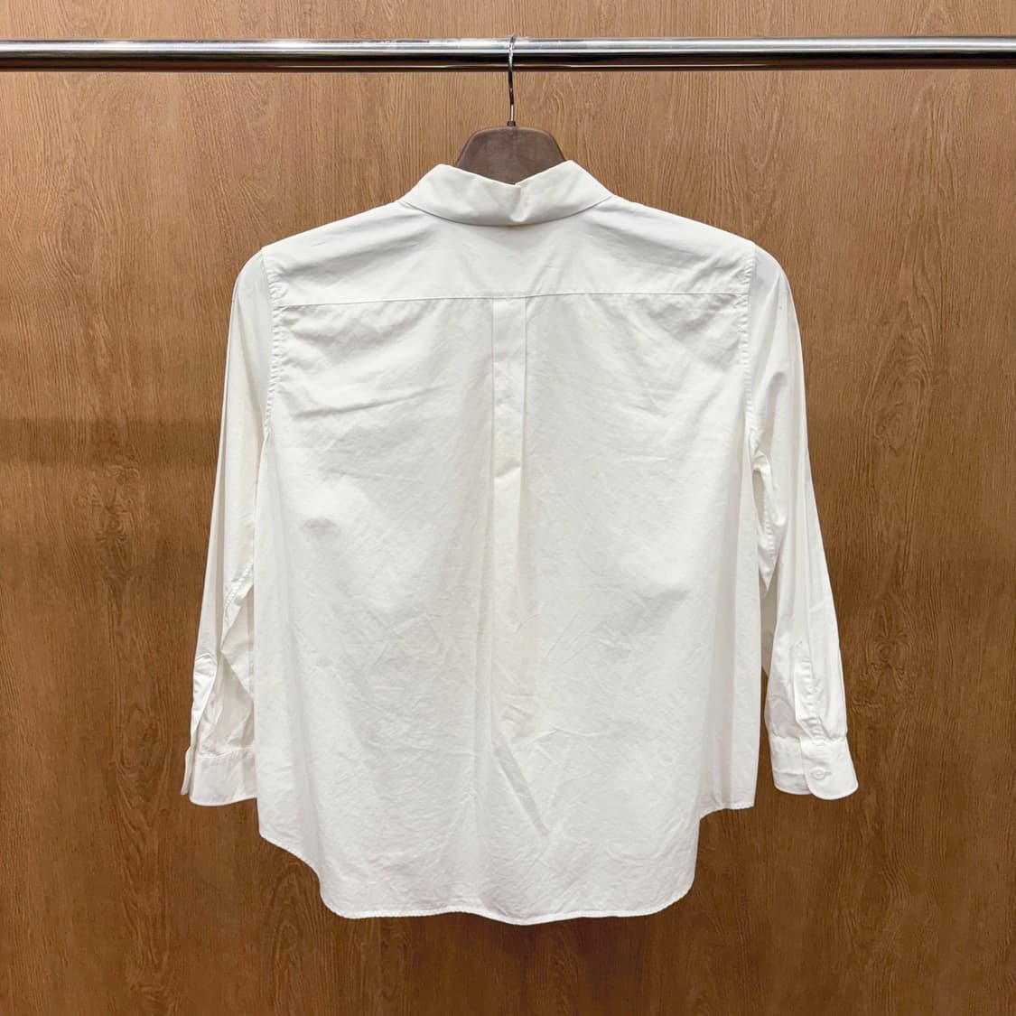 질샌더 코튼 긴팔 셔츠 무지 히든 버튼업 후면 핀턱 디테일 루즈핏 화이트 상품이미지3