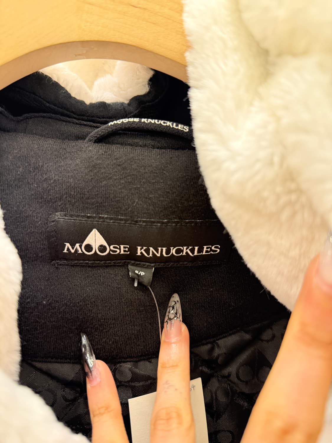 무스너클 블랙 버니 스웨터 후드 집업 U1019 상품이미지5