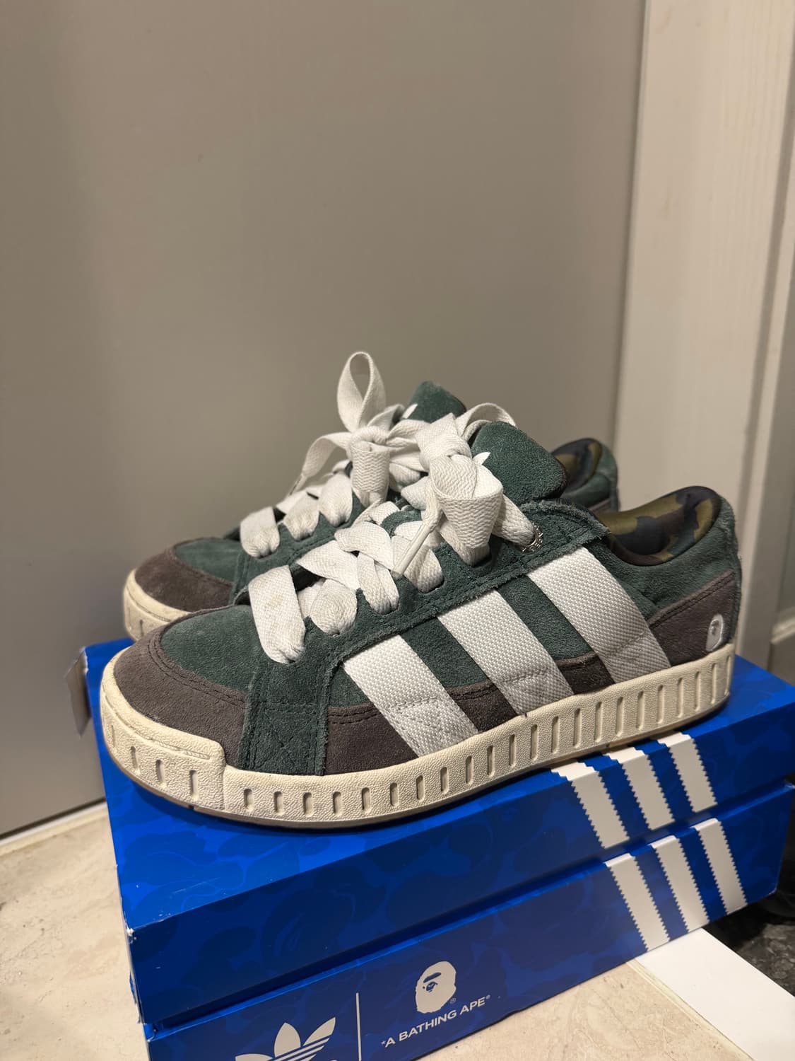 아디다스 베이프 로우수트 쉐도우 그린 클라우드 화이트 상품이미지4