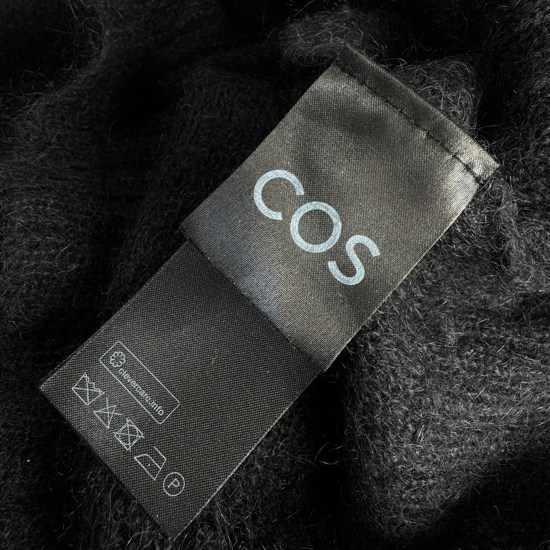 코스 COS 레귤러핏 모헤어 울 스웨터 상품이미지4