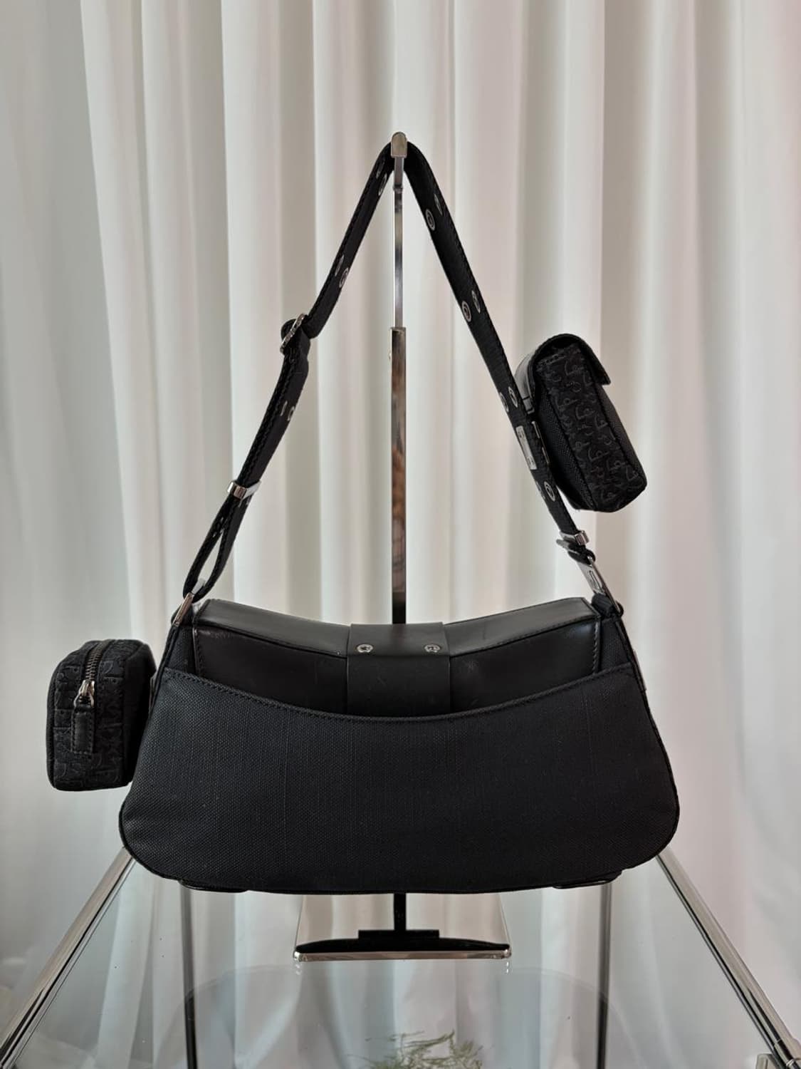 디올 스트리트 시크 콜럼버스 숄더백 상품이미지4