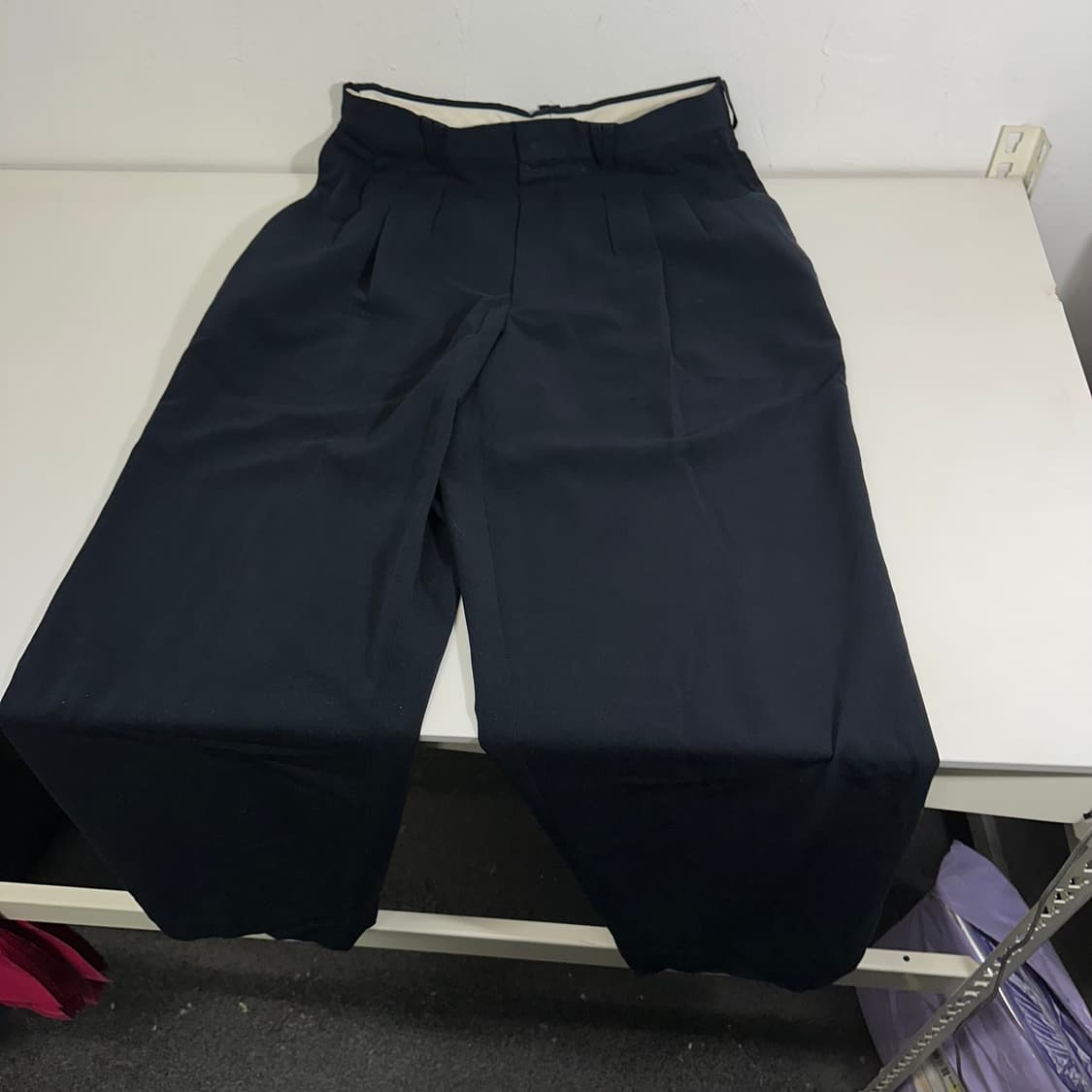 M 크리스챤 디올 블랙 테이퍼드핏 슬랙스 상품이미지3