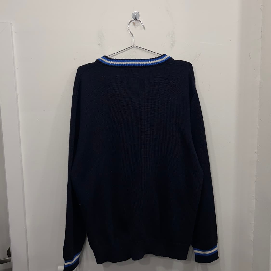 더블스틸 재팬 자수로고 울 브이넥 니트 가디건 상품이미지5