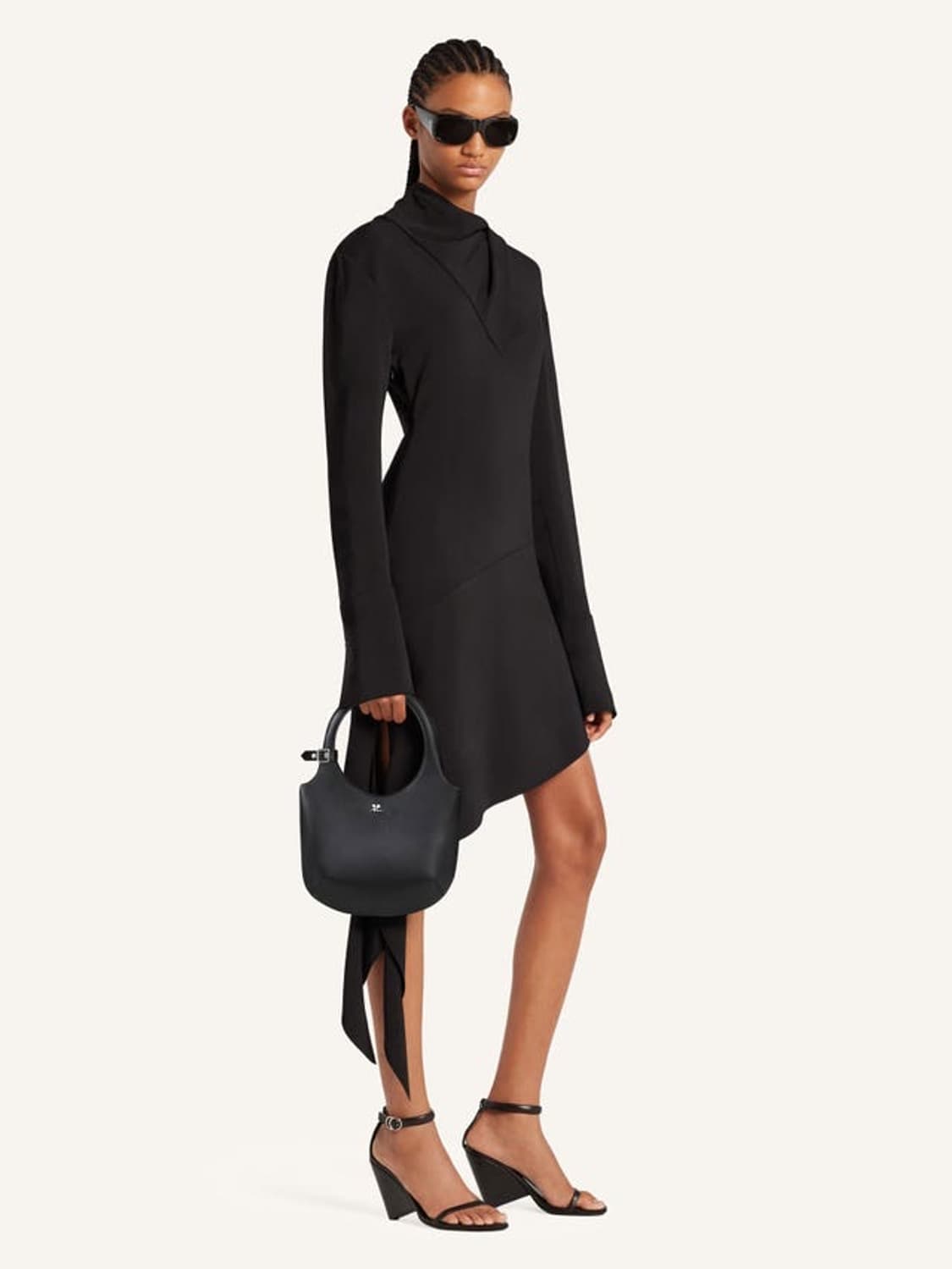 꾸레쥬 홀리 레더 블랙백 25s/s 상품이미지2