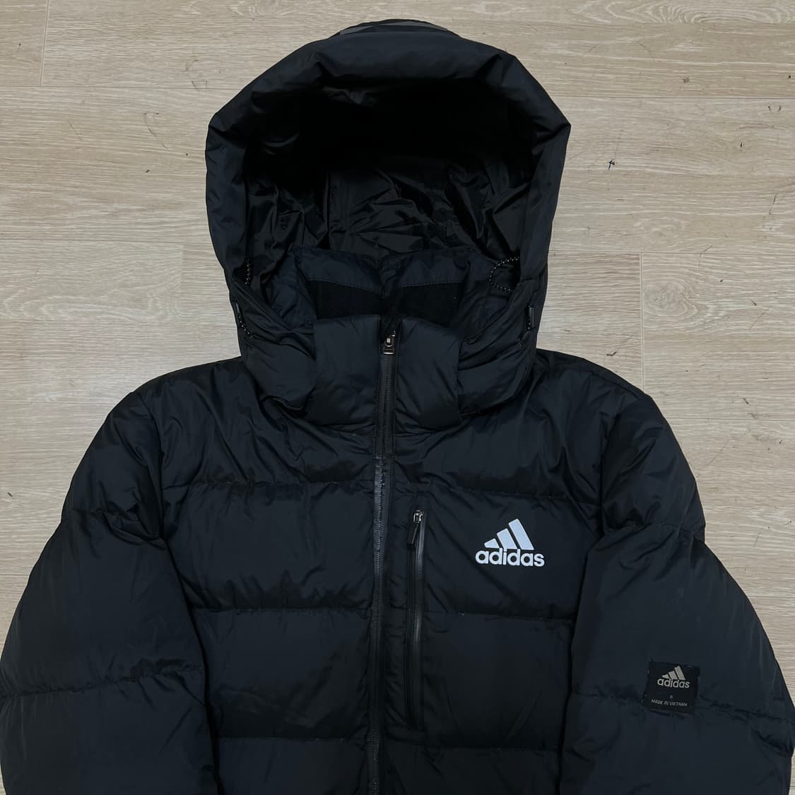 아디다스 액티브 덕다운 퍼포먼스 로고 후드 롱패딩 점퍼 [블랙] S/90 상품이미지2
