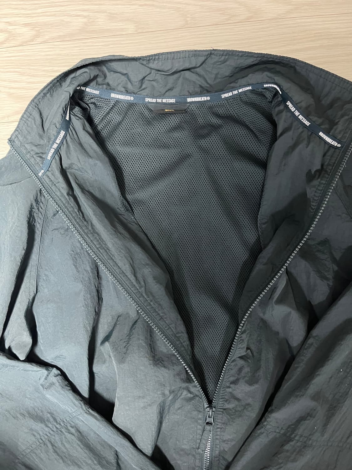 브라운브레스 네이비 바람막이 상품이미지3