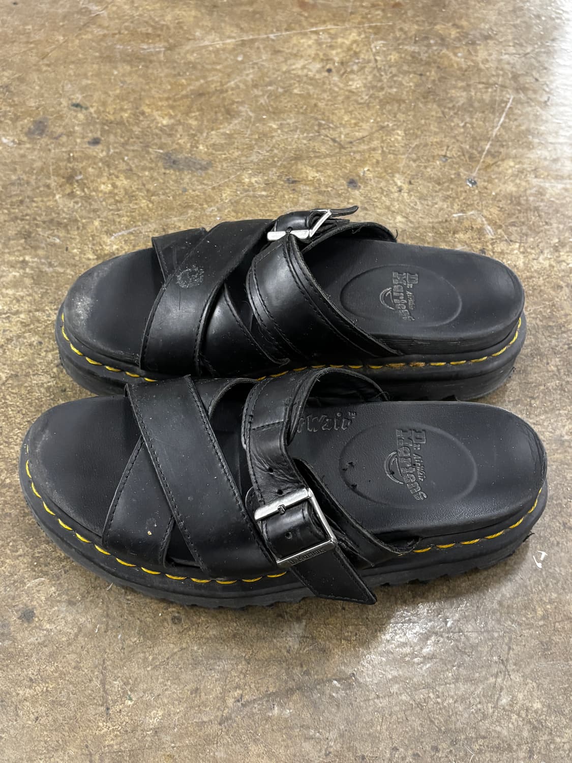 닥터마틴 블랙 레더 버클 샌들 240 상품이미지4