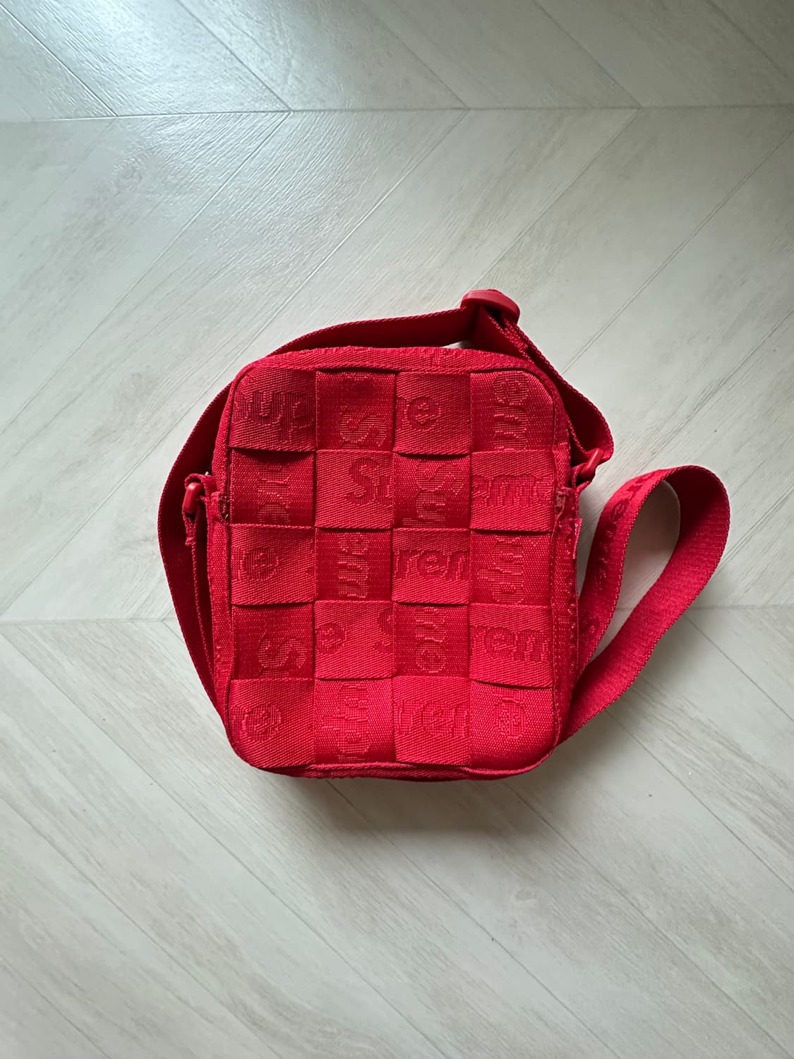 supreme woven shoulder bag red 상품이미지2