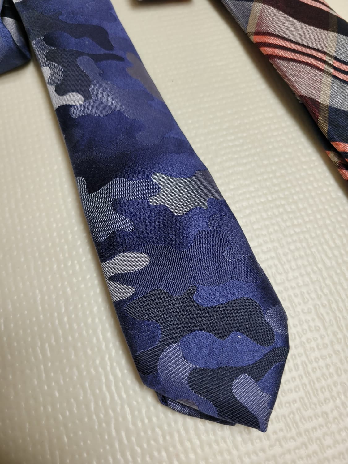 넥타이 3종 (까모, 체크 패턴 네이비, 오렌지, 버건디) 상품이미지6