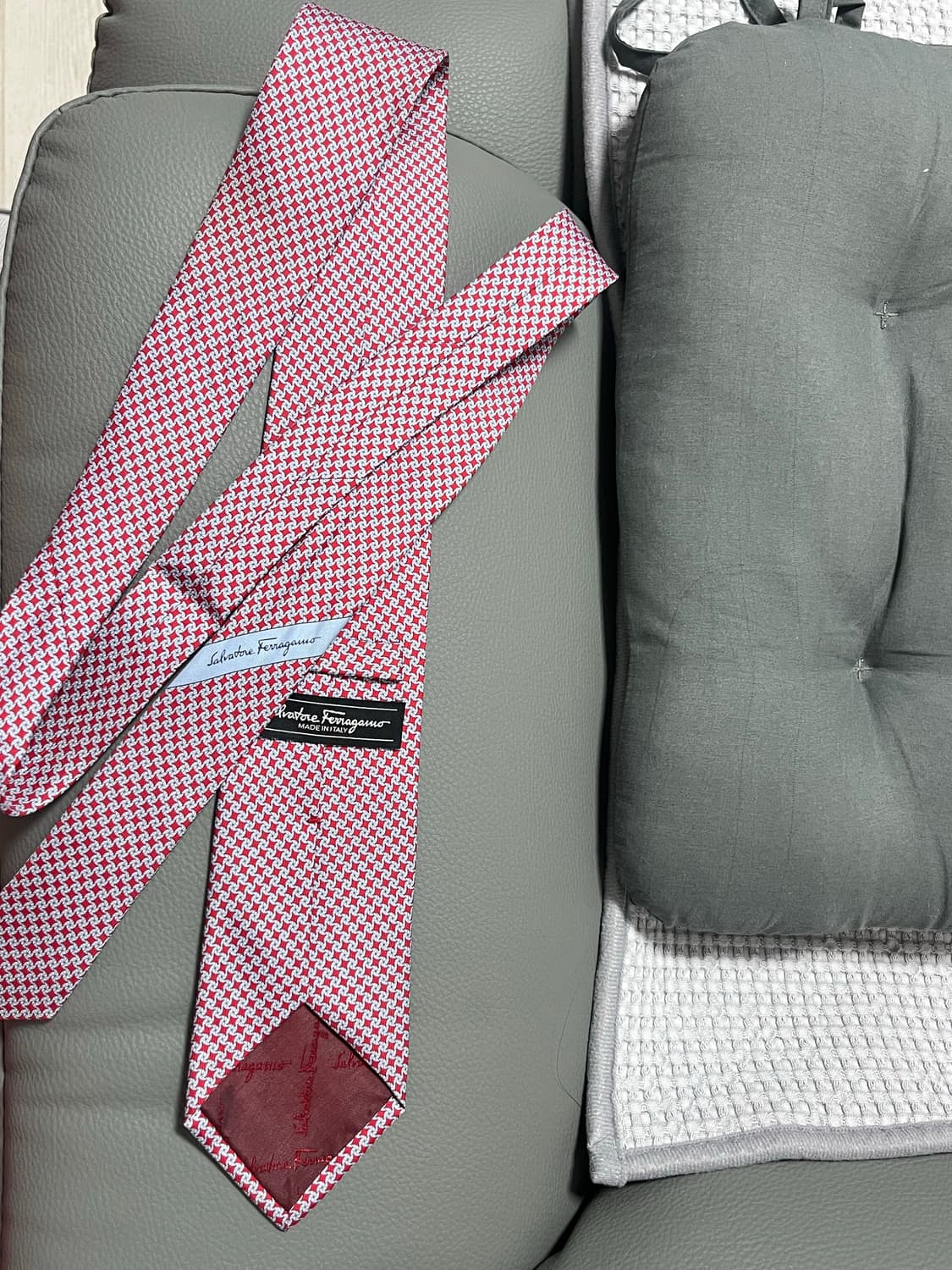 페레가모 넥타이 상품이미지1