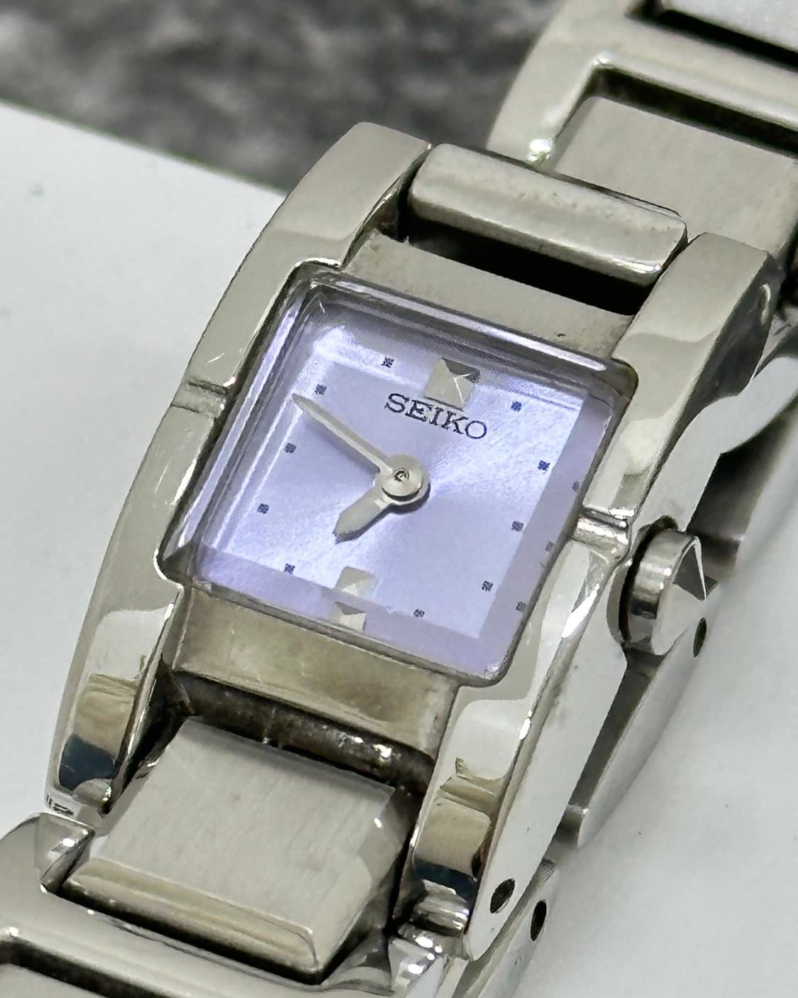 세이코 바이올렛 다이얼 쿼츠 여성 시계 상품이미지6