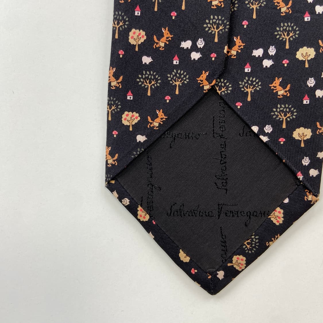 페레가모(Ferragamo) 명품 정품 넥타이 8.7cm 상품이미지5