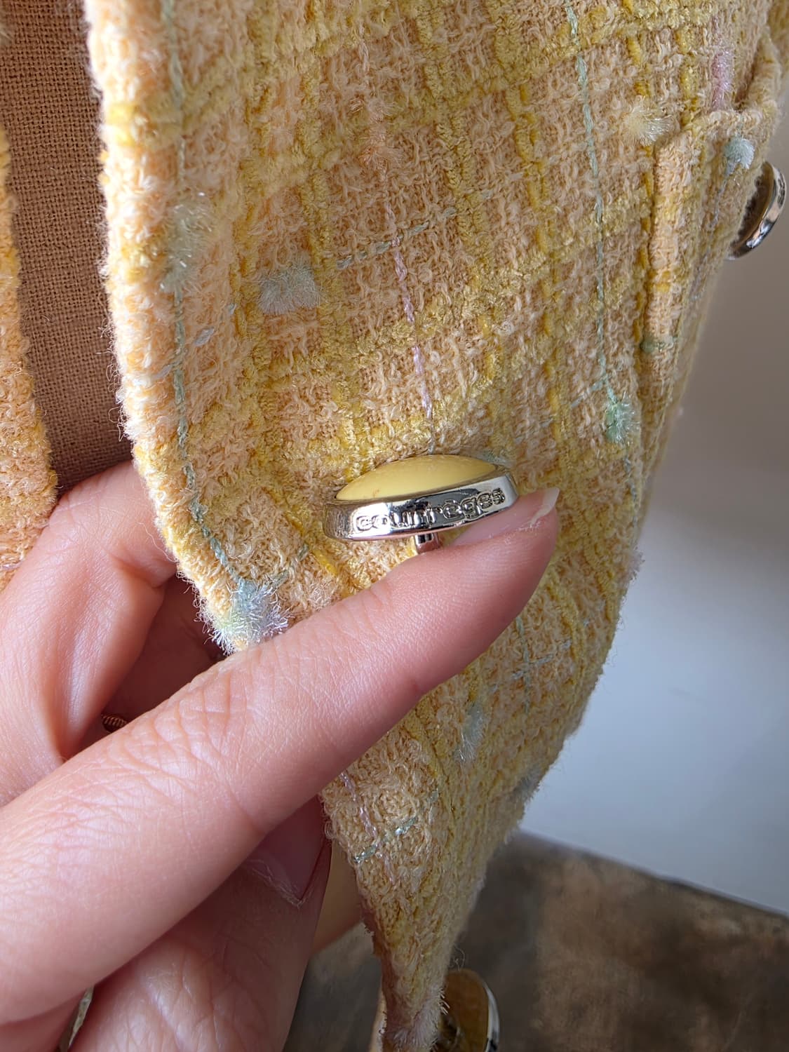 courreges 꾸레쥬 각인 단추 보카시 트위드 자켓 상품이미지3