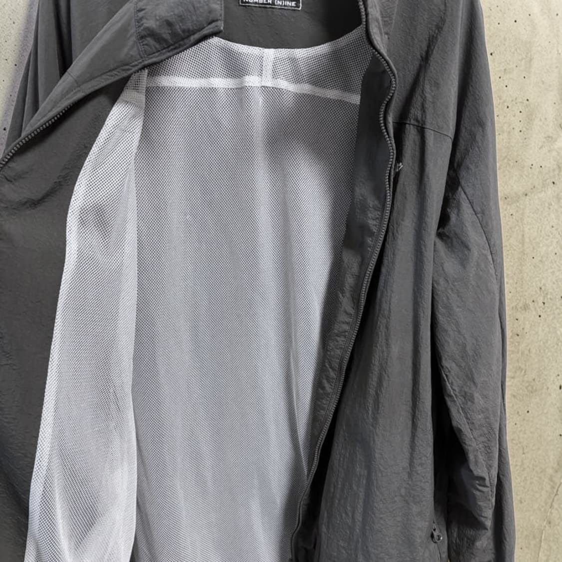 넘버나인 레터링 나일론 트랙자켓 상품이미지4