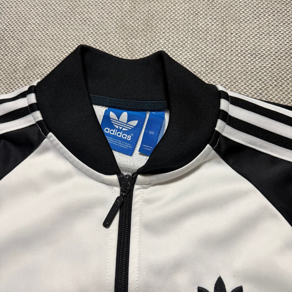 아디다스 오리지널 니고 베어 트랙탑 상품이미지3