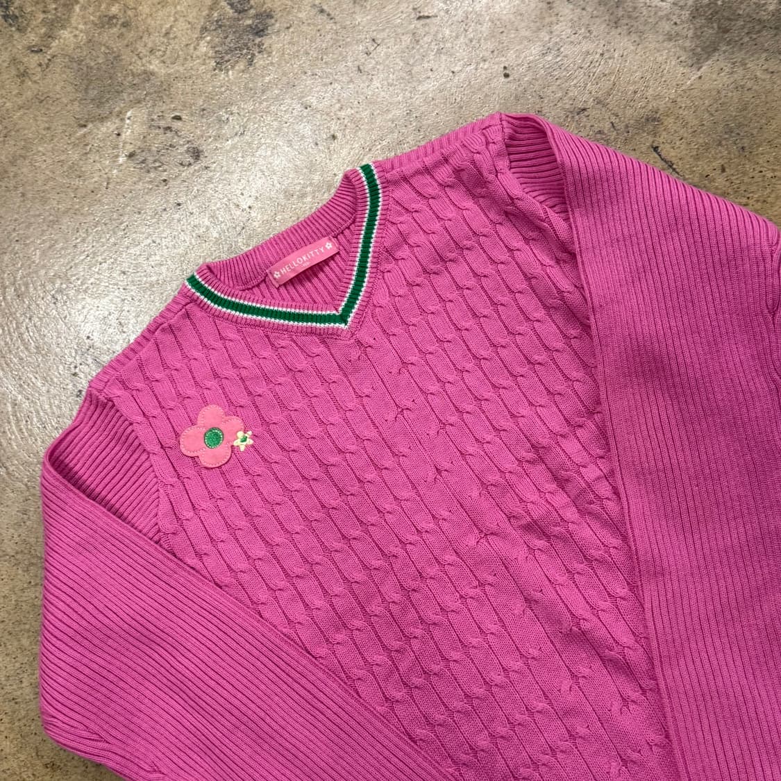 헬로키티 핑크 브이넥 니트 상품이미지1