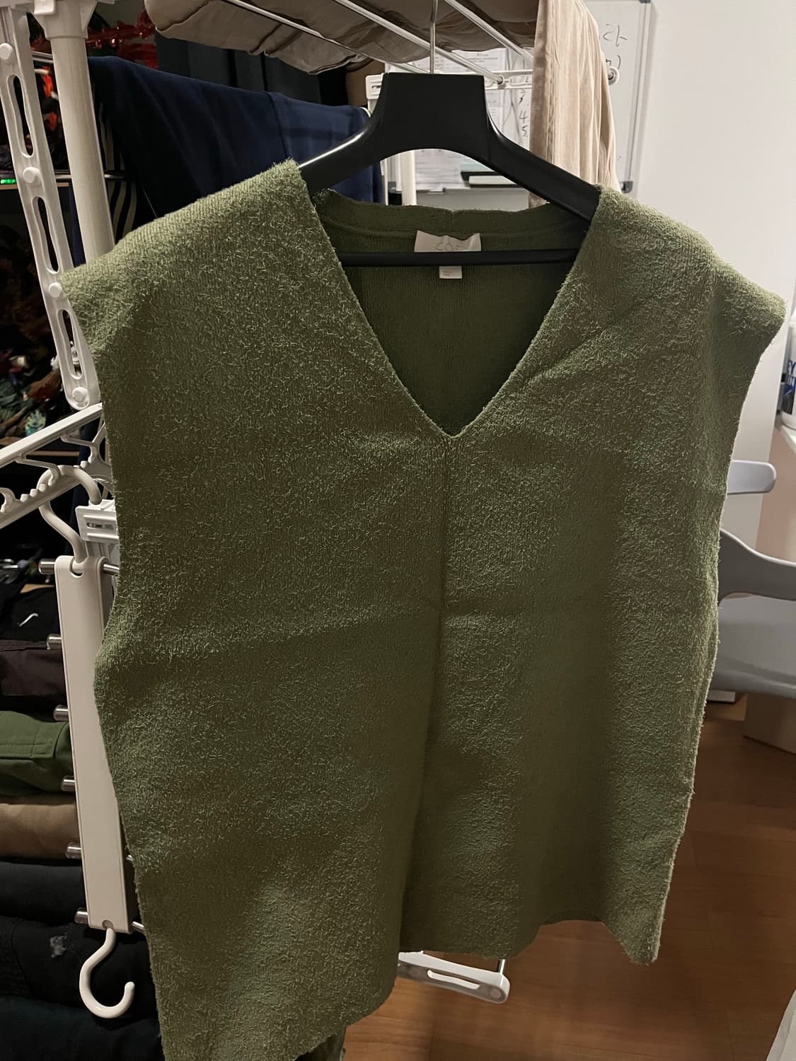 코스 cos 잔디베스트 S 팝니다 상품이미지4