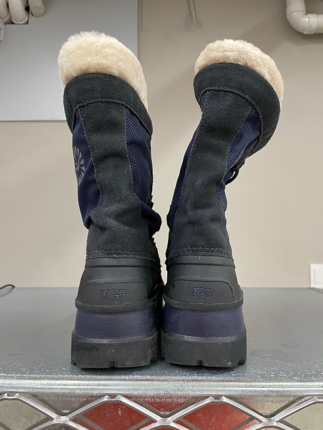 어그 스노우 부츠 네이비 240 상품이미지3
