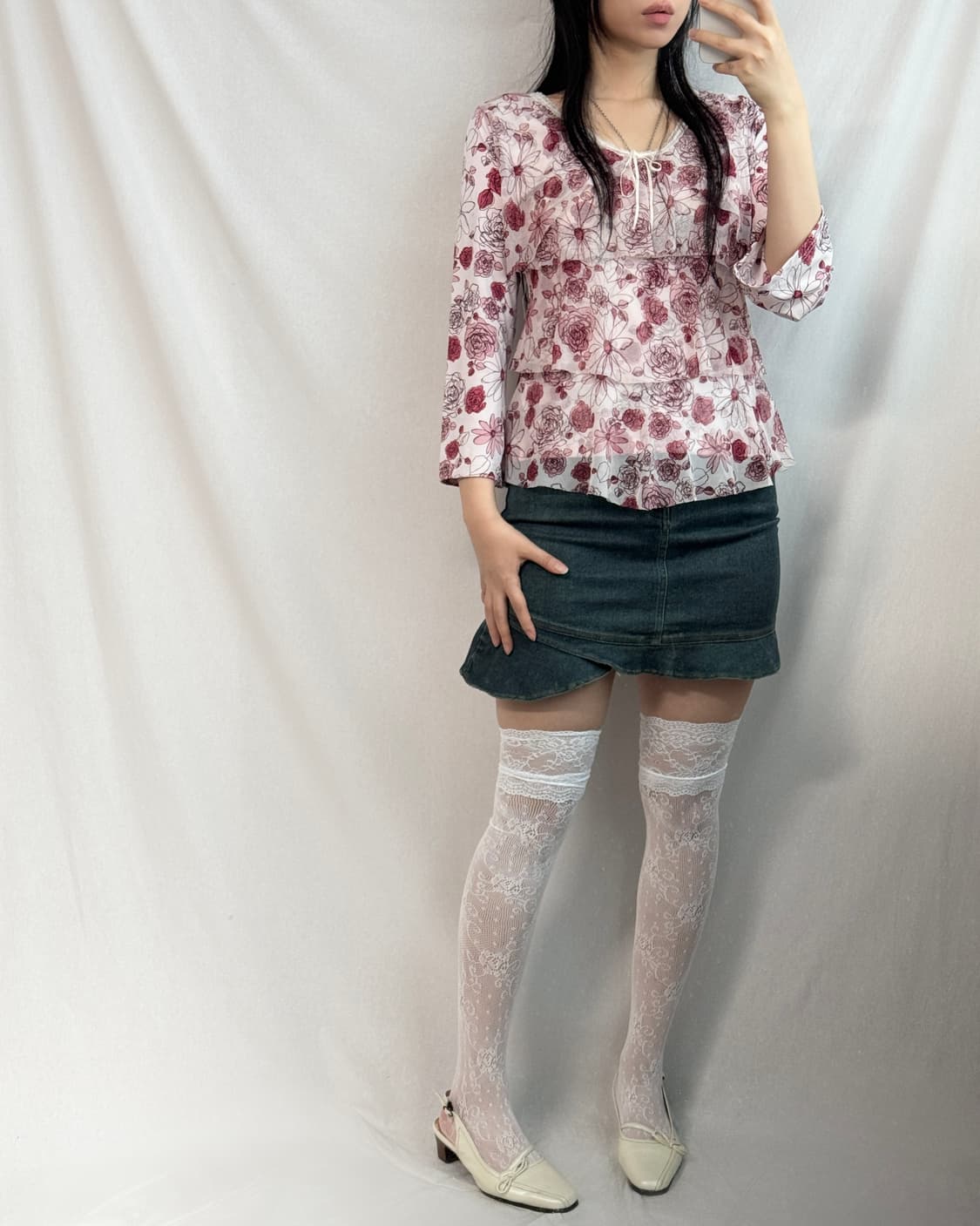 리본 넥 플라워 패턴 프릴 블라우스 상품이미지6