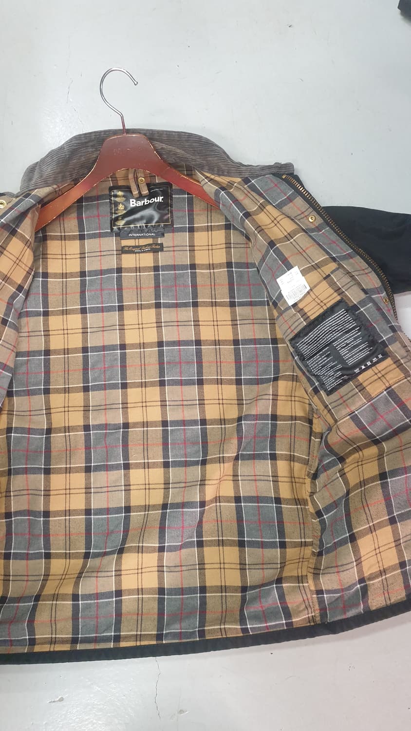 바버 인터내셔널 블랙 왁스 자켓100 상품이미지4