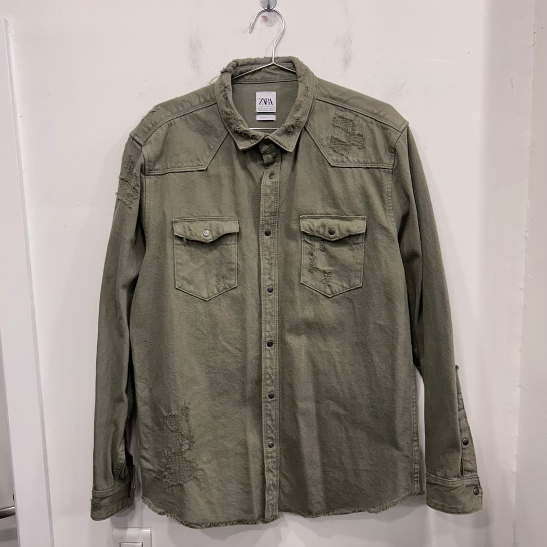 자라 릴렉스핏 데미지 스냅버튼 코튼 자켓 상품이미지2