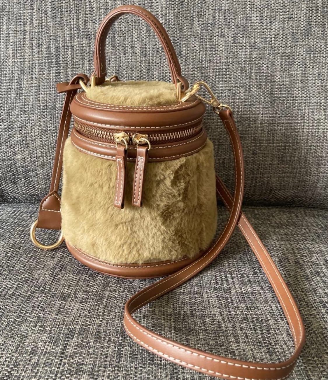 자라 원통 브라운 크로스백 미니백 가방 상품이미지1