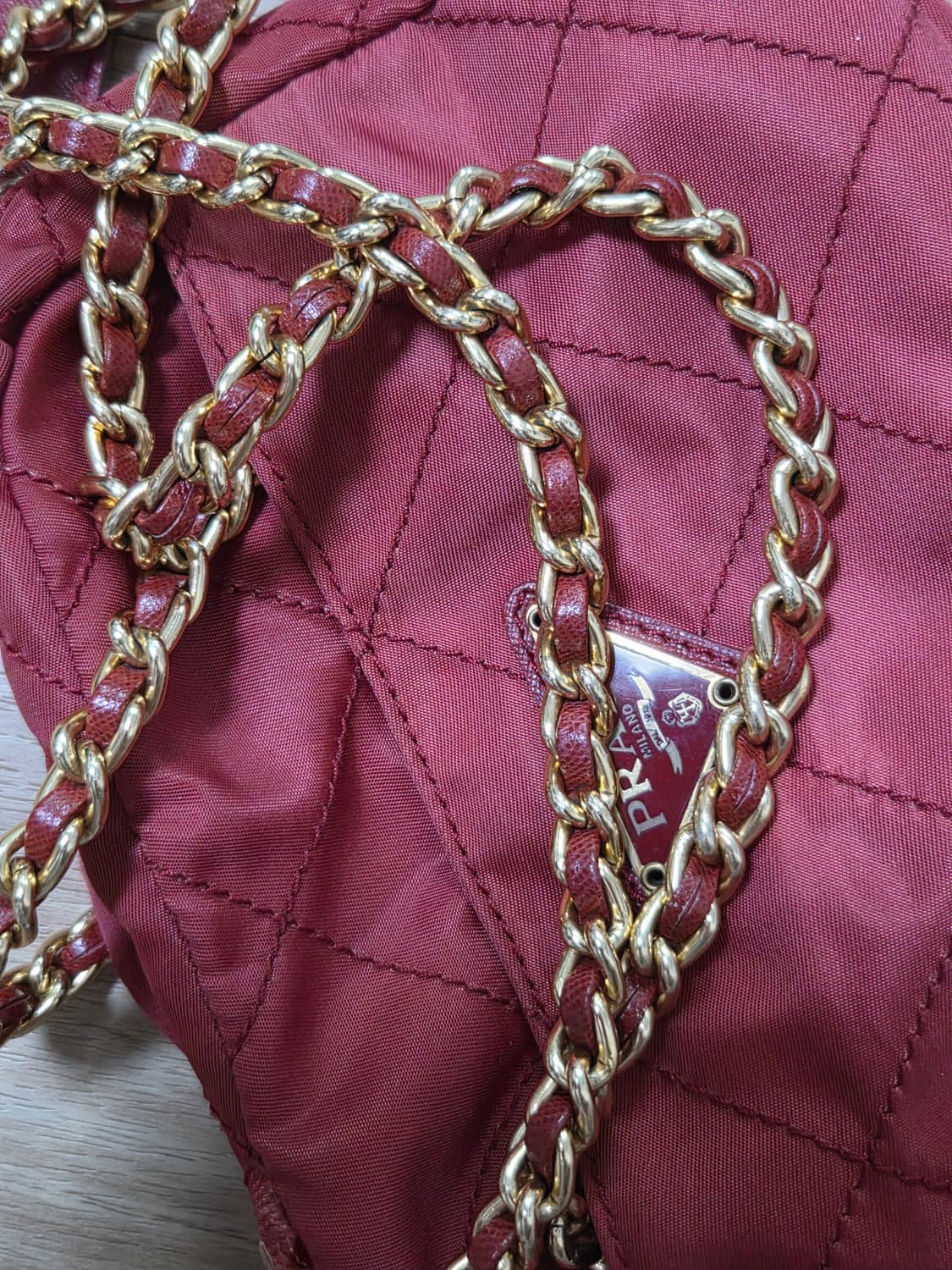 프라다 레드 나일론 퀼팅 체인 미니백(정품 빈티지) 상품이미지9