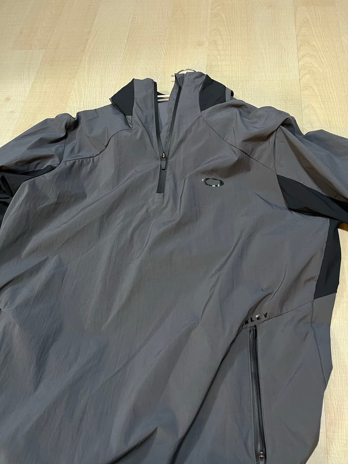 오클리 아노락 바람막이 팔아요! 상품이미지4