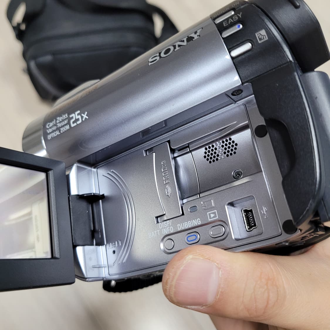 소니 DCR-DVD810 핸디캠 캠코더 상품이미지4