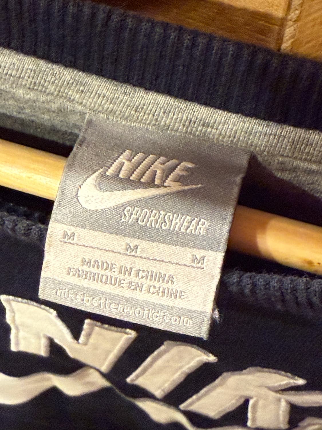 나이키 빅로고 네이비 맨투맨 상품이미지2