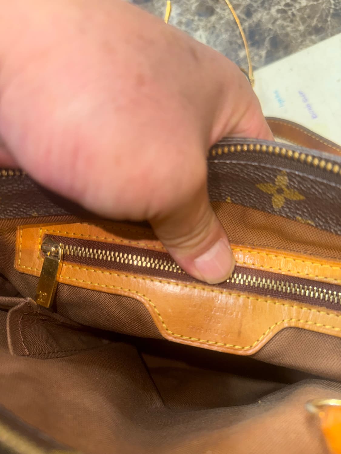 정품 루이비통 카바스메조 숄더백 팝니다 상품이미지5