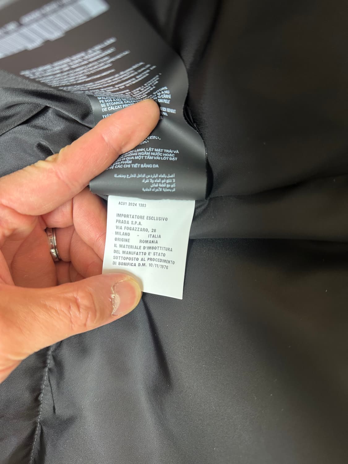 프라다 남성 리나일론 패딩 라지 상품이미지8