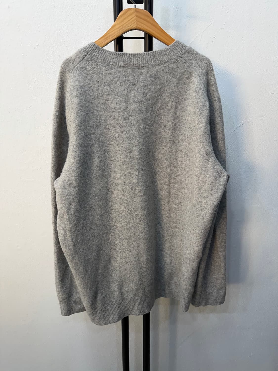 정품) COS 코스 남성 오버핏 그레이 니트 S 상품이미지5