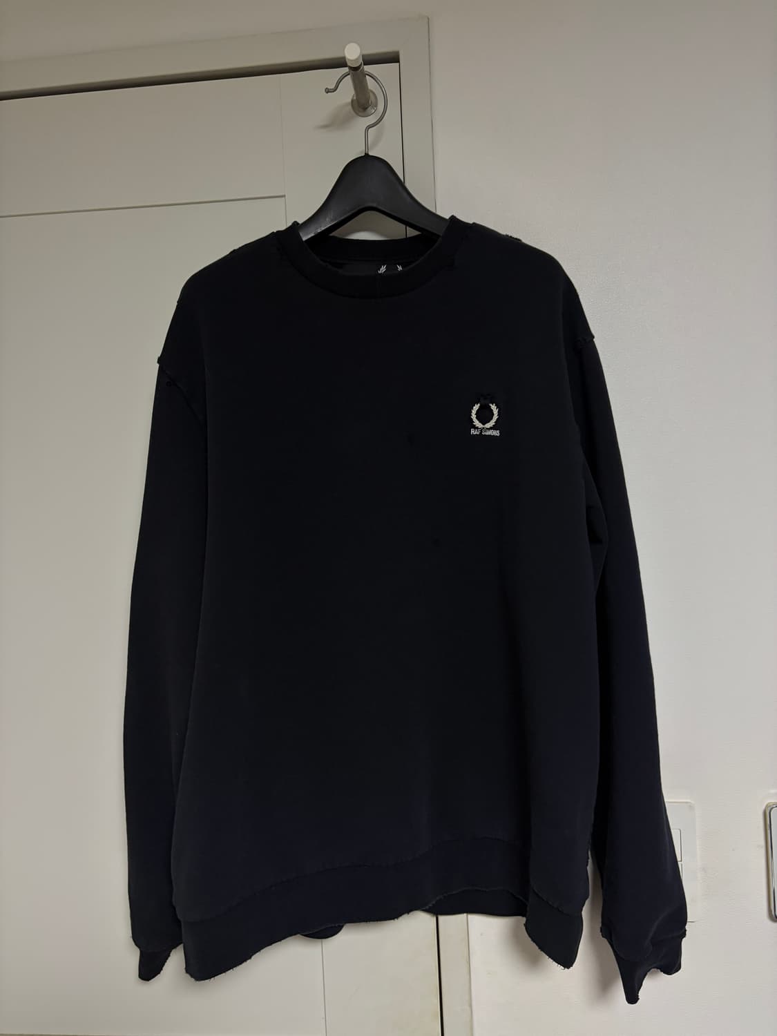 프레드페리 라프시몬스 맨투맨 M 상품이미지1