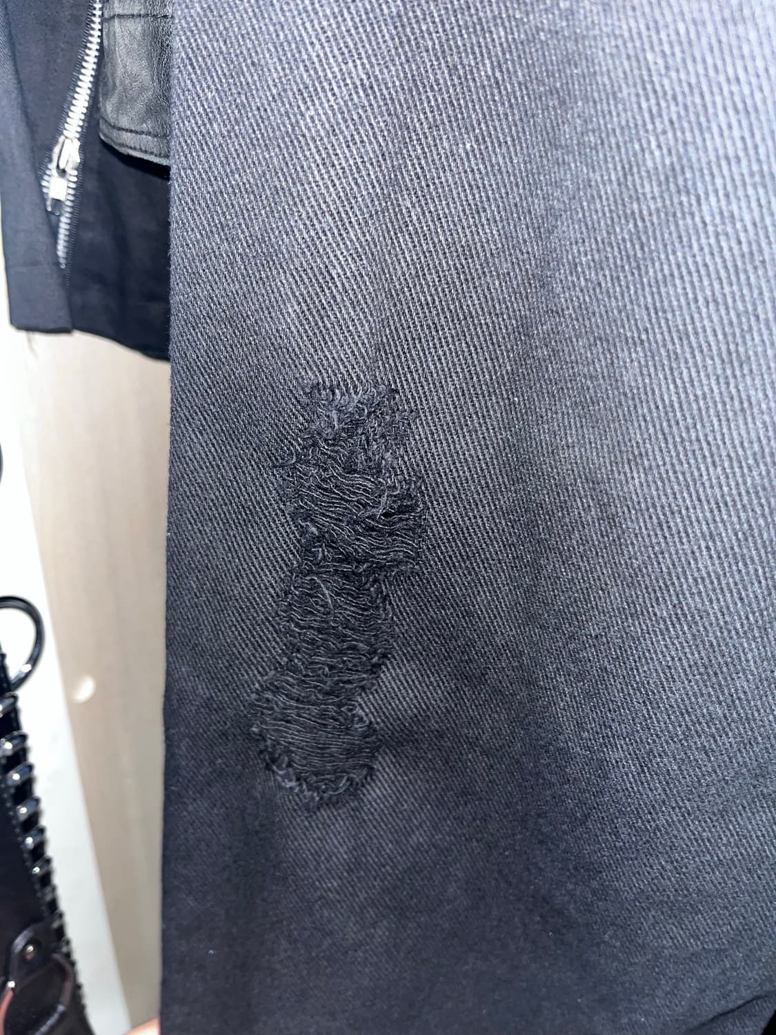 오도어 블랙 데미지진 상품이미지5