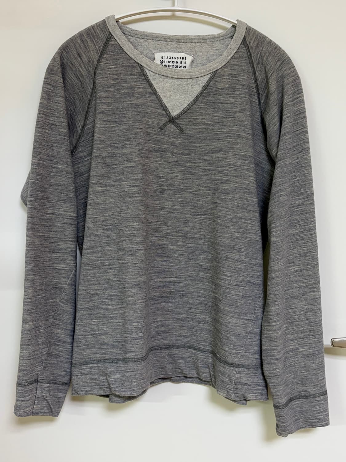 [M] 마르지엘라 00s DEANNA 래글런 스웻셔츠 상품이미지1