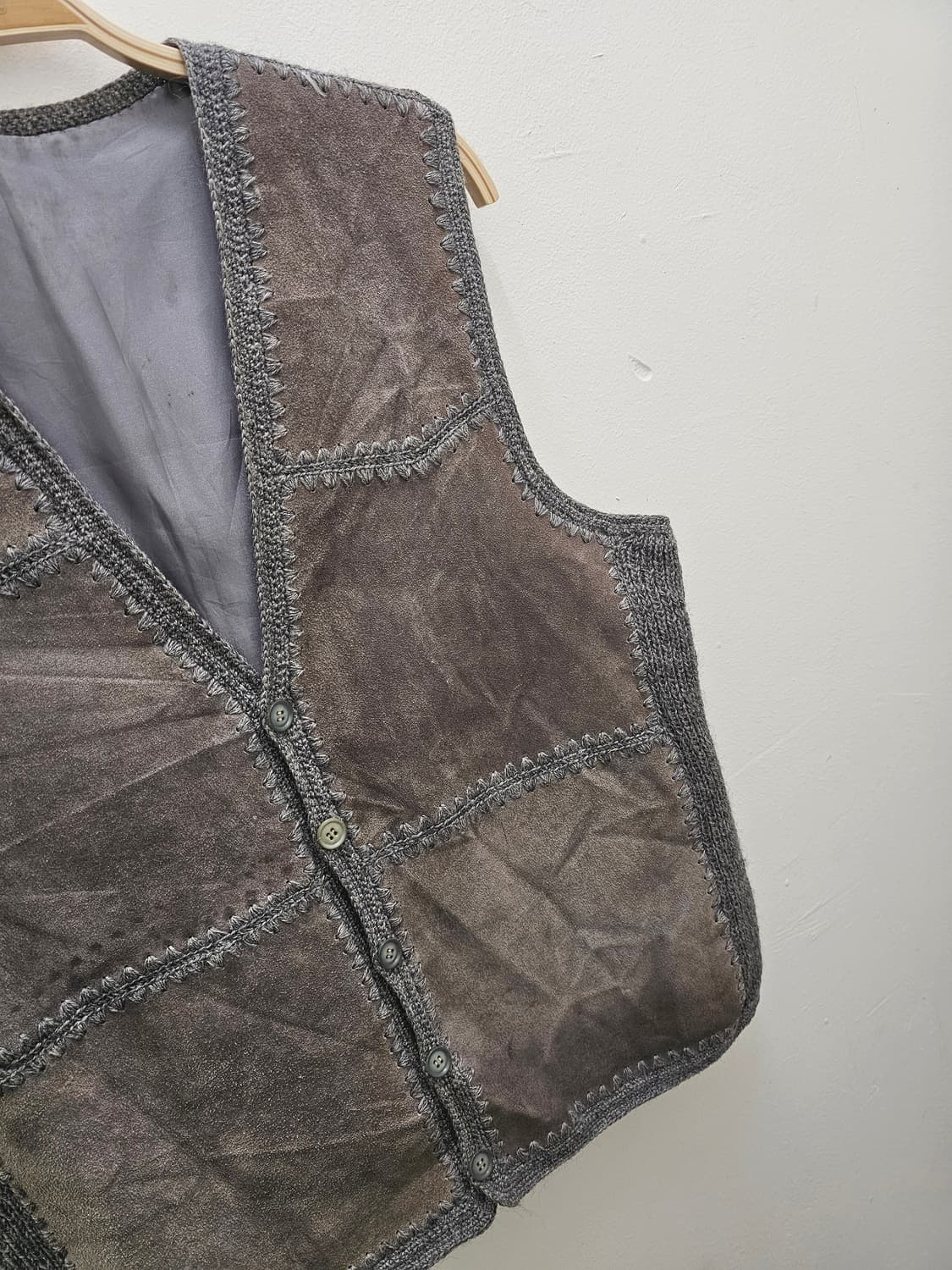 그레이 니트 스웨이드 레더조끼 상품이미지5