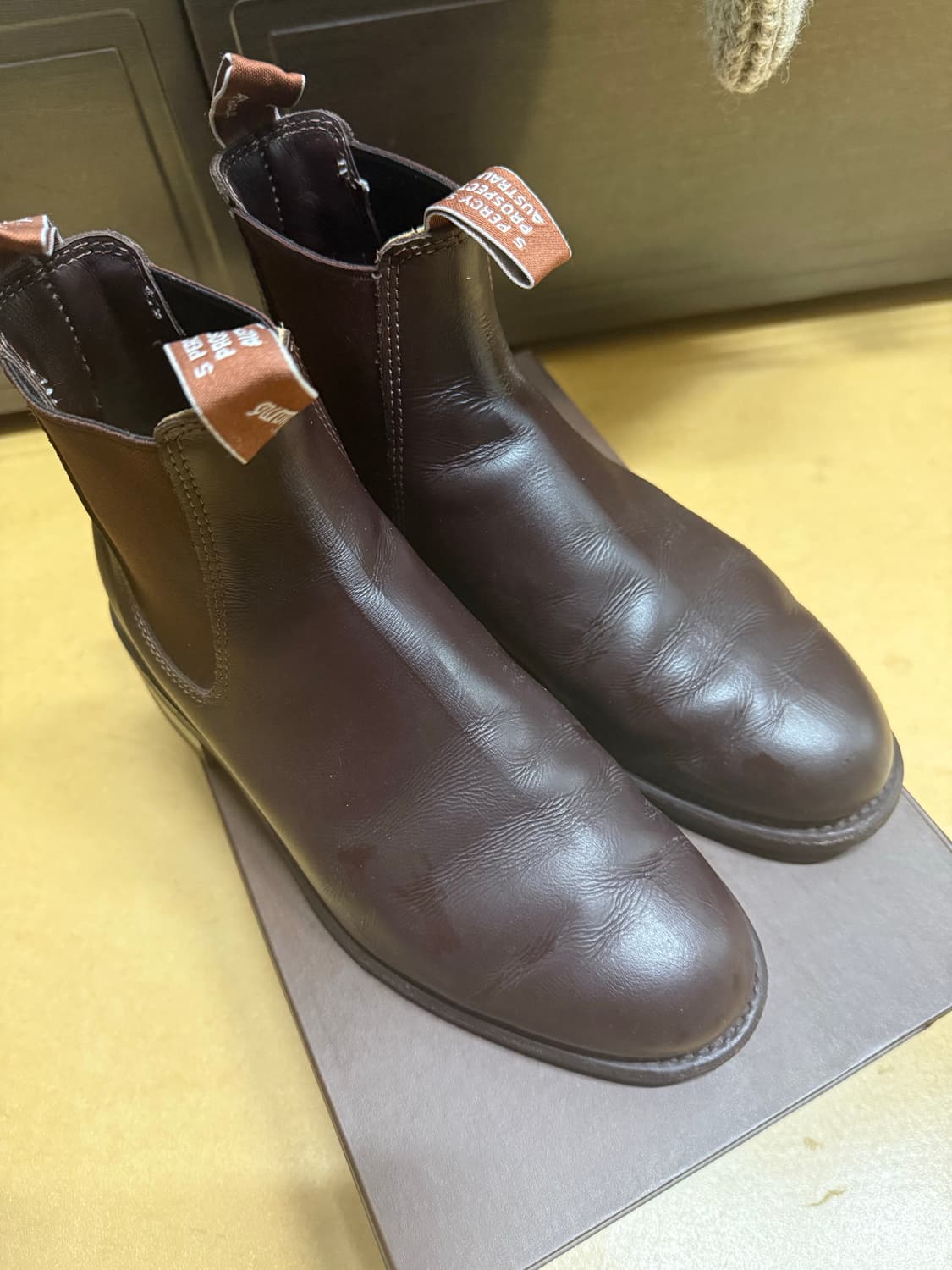 알엠윌리엄스 턴아웃 7.5 사이즈 상품이미지1