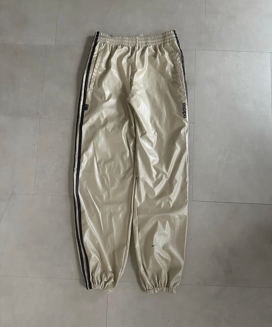beige leather jogger pants 상품이미지6